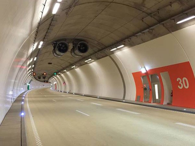 news-tunnel